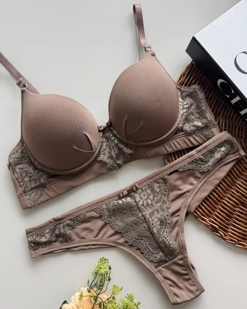 CONJUNTO C/BOJO TD CECILIA  (o tom das peças pode variar em função do flash do telefone) - Detalhe