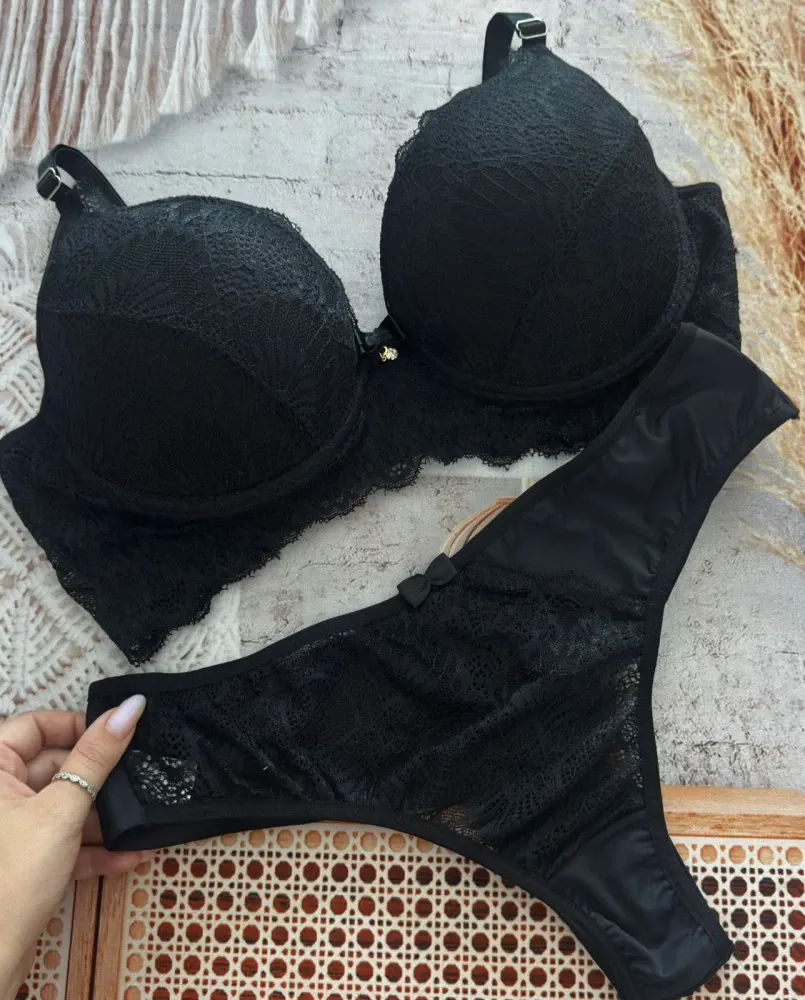 CONJUNTO PLUS SIZE FIO DUPLO LAVÍNIA  - Preto (rendas variadas) - Detalhe