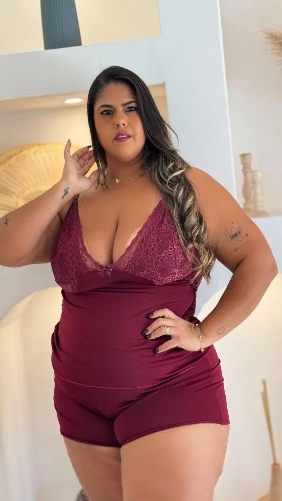 Baby dool Plus Size Katia  - Vinho - Detalhe