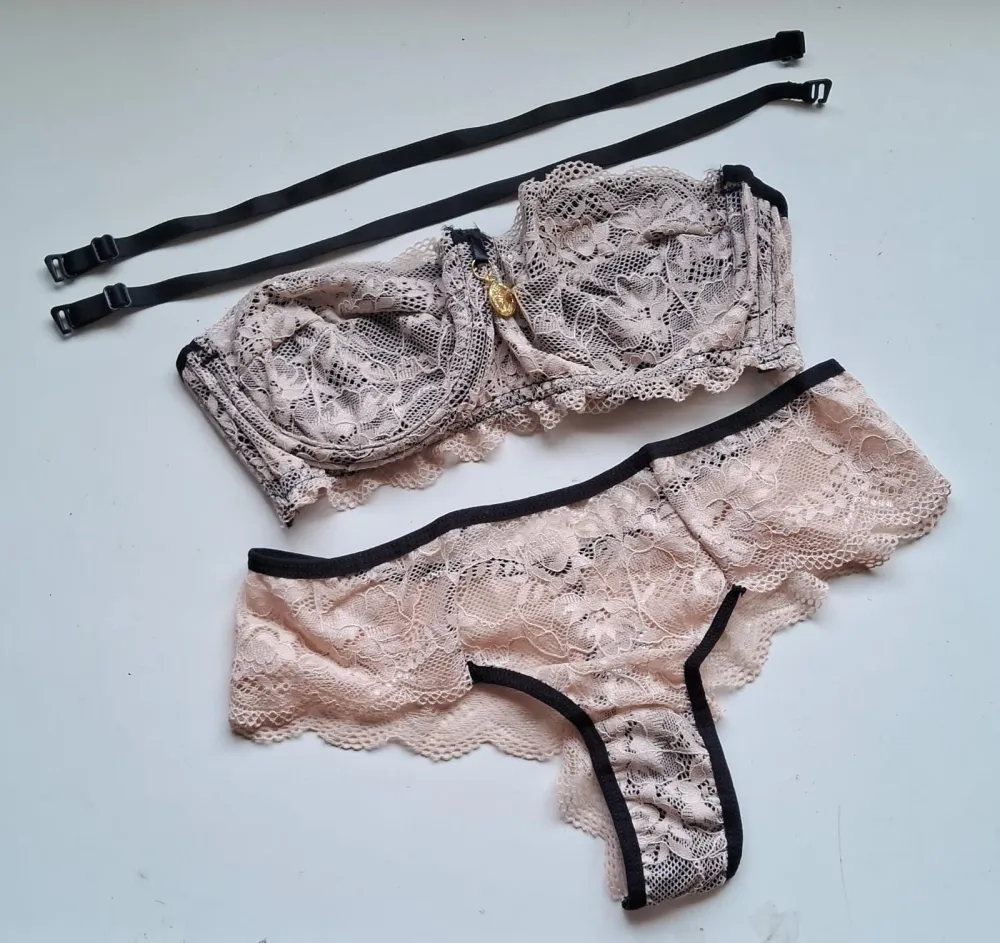 CONJUNTO S/BOJO TOMARA QUE CAIA MARTA  (rendas varidas) 9