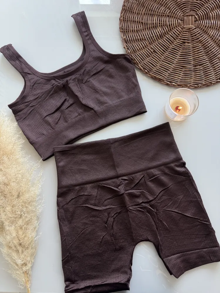 CONJUNTO FITNESS IMPORTADO  - MARROM ESCURO