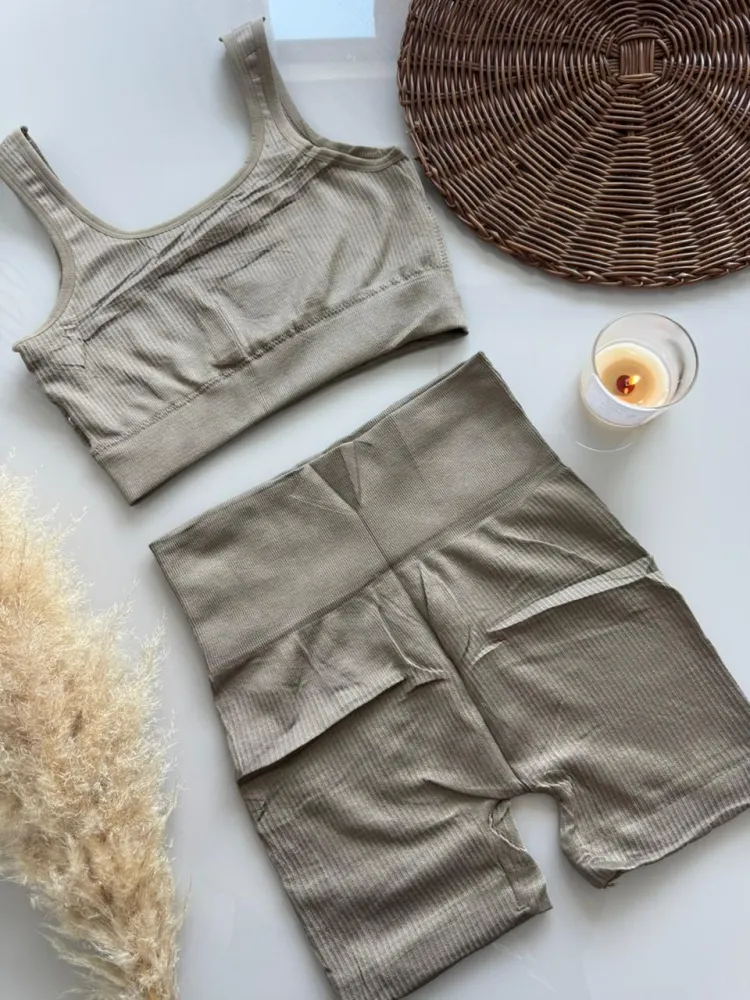 CONJUNTO FITNESS IMPORTADO  - MARROM CLARO - Detalhe