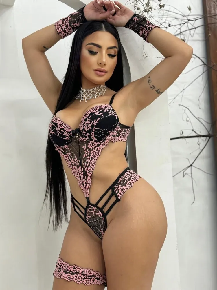 BODY SENSUAL EMANUELLA  - rendas bicolor (acompanha perneira + luvinha) - Detalhe