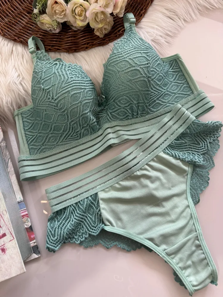 CONJUNTO C/ BOJO ULTRALUXO CATARINA  - Verde Teos (rendas variadas)