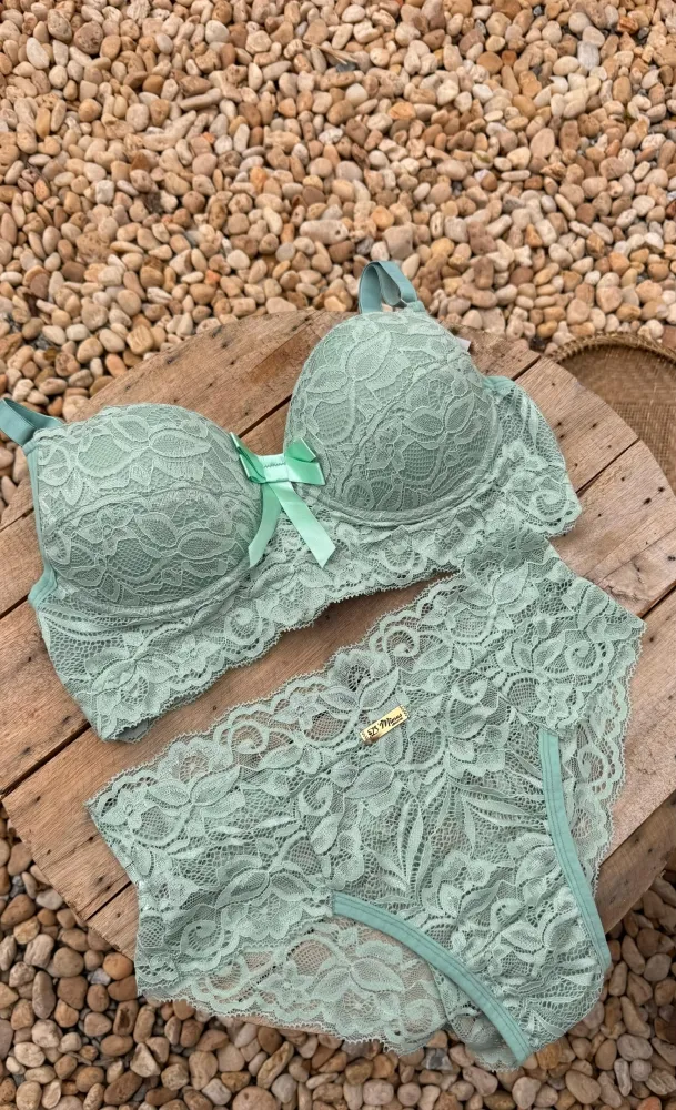 CONJUNTO C/BOJO DEMIMUS RENDADO  - VERDE CLARO (VESTE TAMANHO 46)